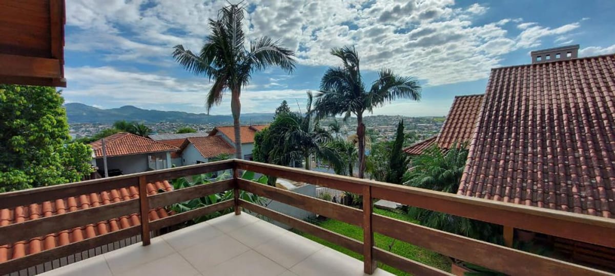 Casa à venda em Hamburgo Velho, Novo Hamburgo - Churrasqueira, Hidromassagem e Terraço!