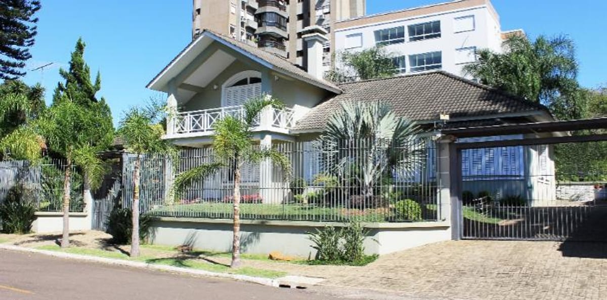 Casa à venda em Hamburgo Velho, Novo Hamburgo - Churrasqueira, Hidromassagem e Porcelanato