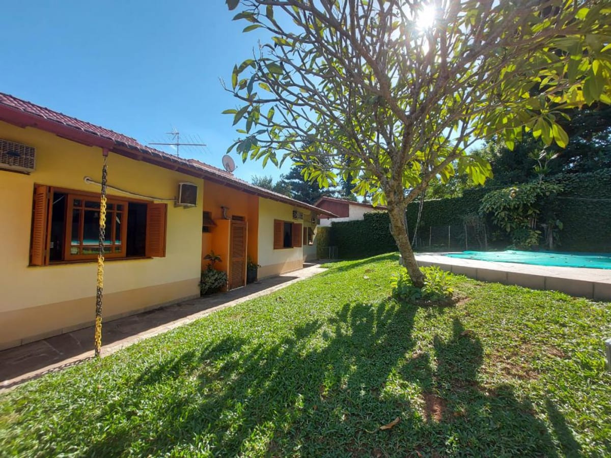 Casa à venda em Novo Hamburgo, Rondonia, com piscina privativa e closet