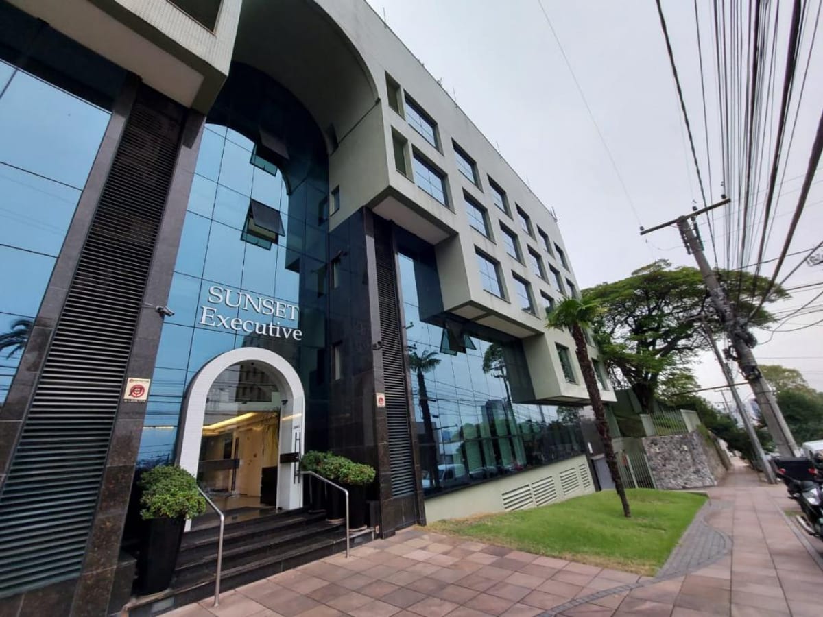 Sala Comercial à venda em Novo Hamburgo, Alto padrão, Centro - Mobiliada!